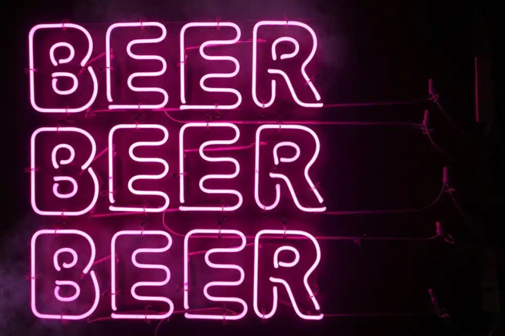 Neon con la palabra BEER | Promarca Neon con la palabra BEER
